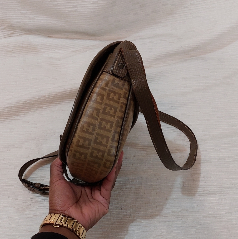 Vintage Fendi Monogram Crossbody with Brown Trim - Picture 7 of 16